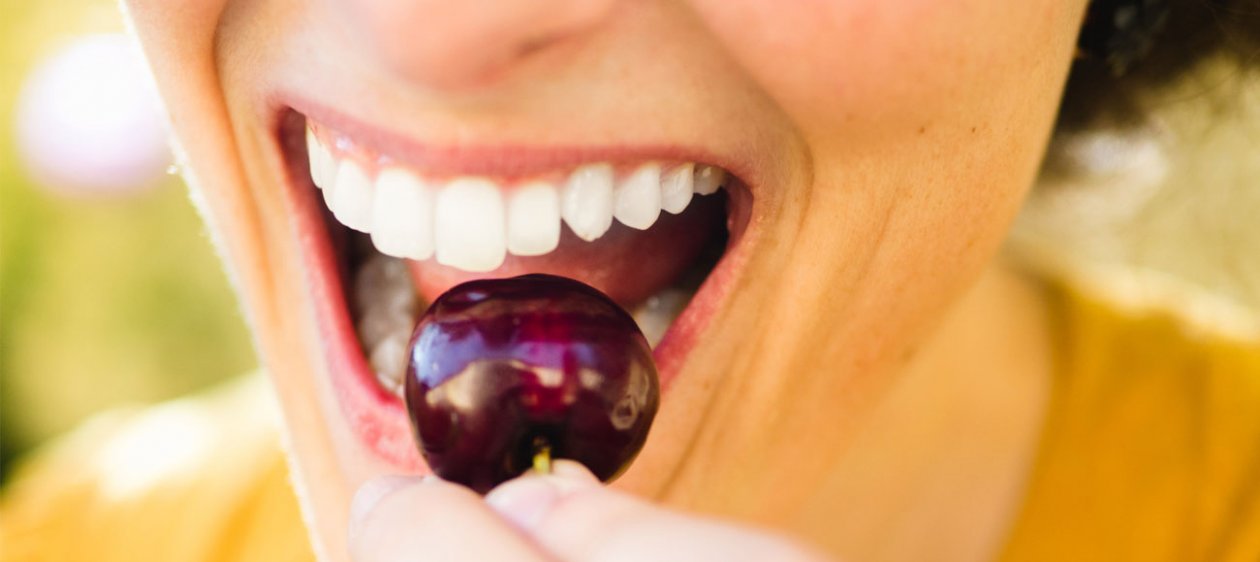 7 Alimentos que blanquearán tus dientes