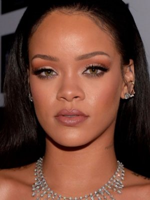 Rihanna le rindió un homenaje a fanática que murió de cáncer