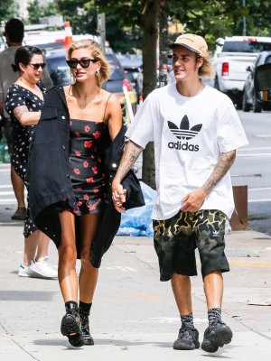 Justin y Hailey Bieber posaron en ropa interior para su primera campaña publicitaria
